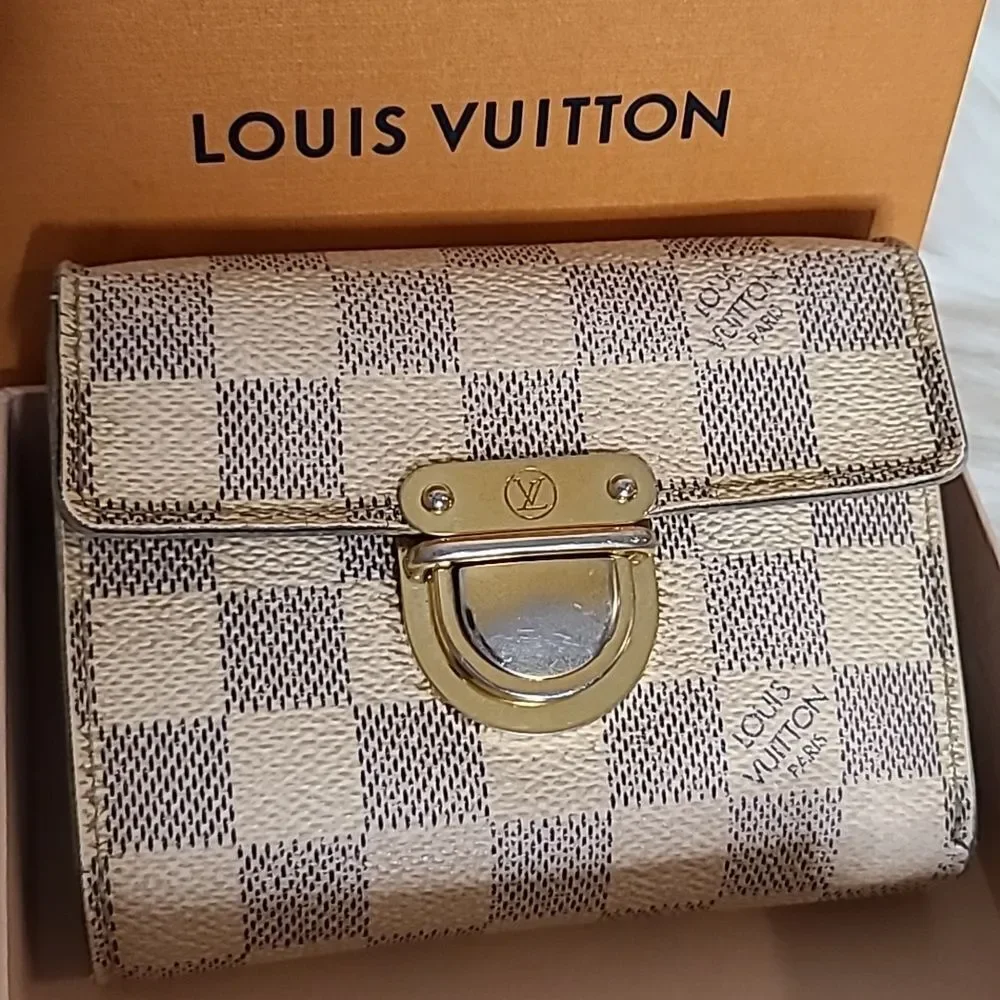 💯 Authentic Louis Vuitton Azur Compact Wallet 🍀